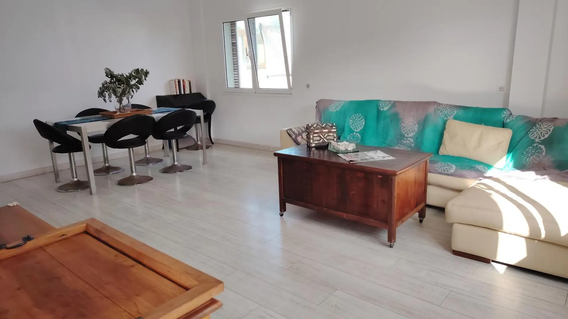 Luxury Flat Mesa Y Lopez location